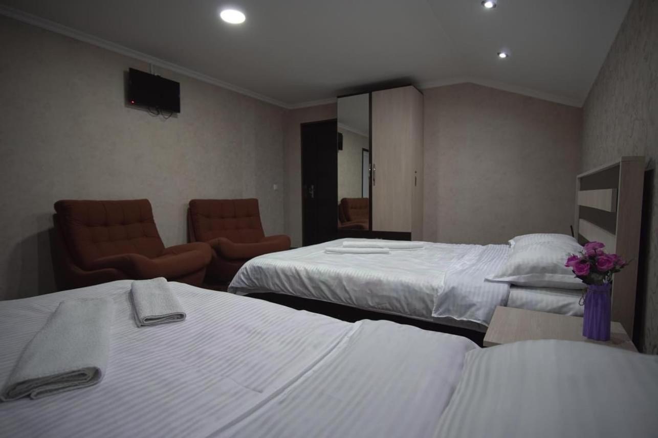 Hotel Lile Telavi Exterior foto